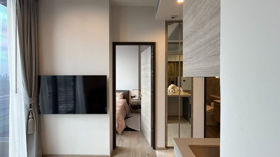 picture The Crest Park Residences - 2/10