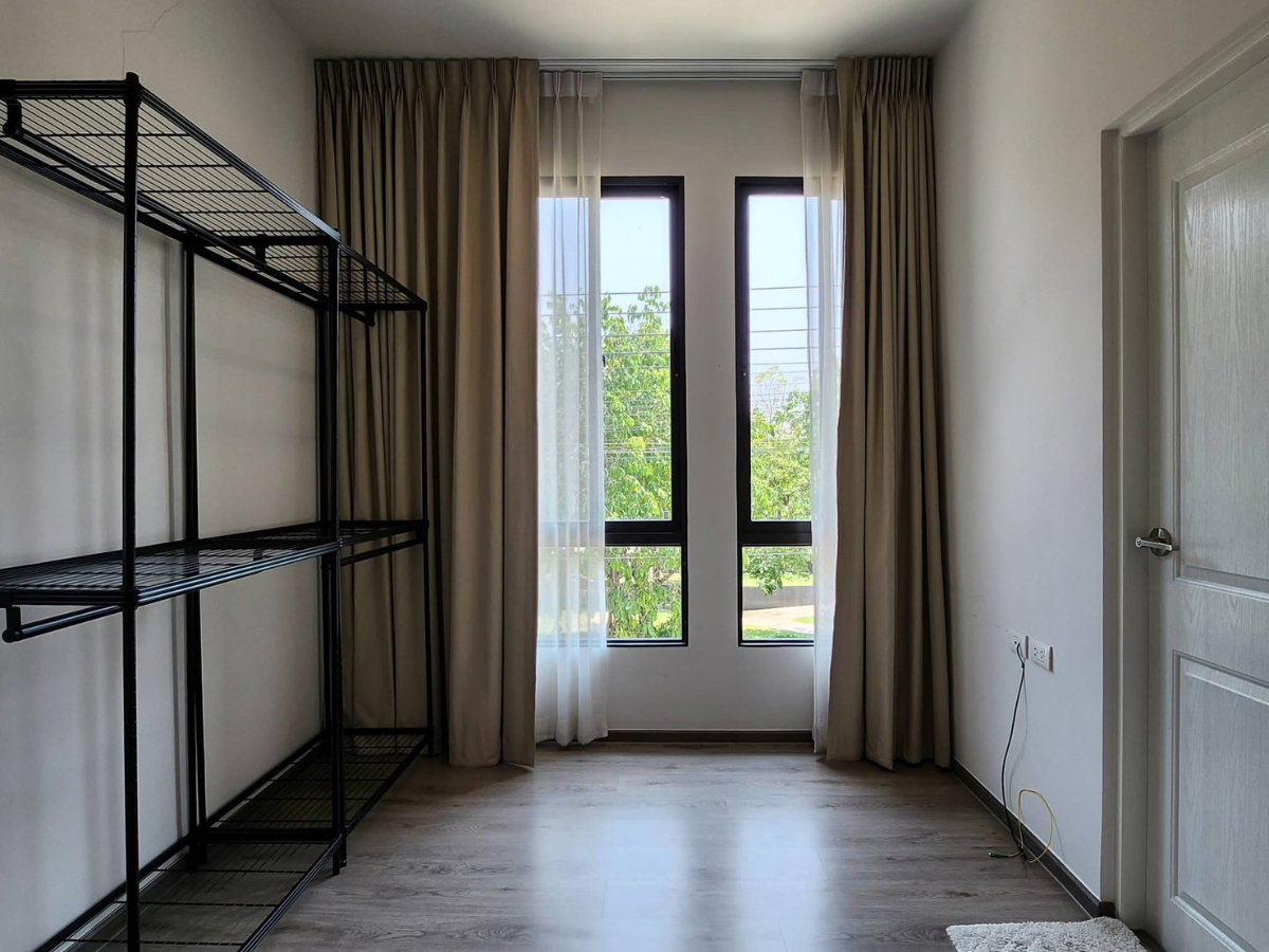 รูป 🏡 ให้เช่าบ้านหรู 2 ชั้น หมู่บ้าน Grand Pleno พหลโยธิน–รังสิต 3 ห้องนอน 4 ห้องน้ำ ตกแต่งสวย พร้อมเฟอร์และวัสดุเกรดพรีเมียม - รูปที่ 11/15