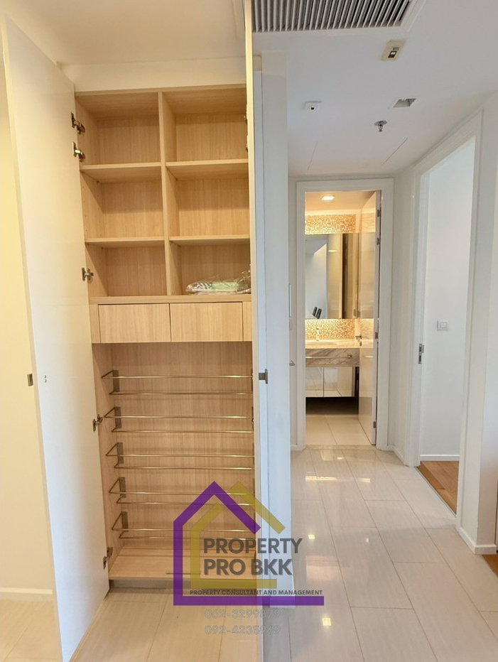 picture 🌟🌟 For Rent Circle Living Prototype (Circle 2): Bright & Spacious 1-Bedroom with Large Windows near MRT Phetchaburi - 12/23