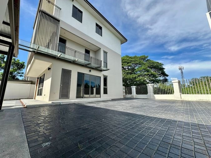 3-bed house for sale, 297 sqm, 97.1 sq wah, AQ Arbor