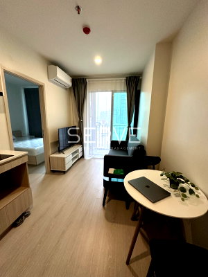 Condos for rent : 1 Bed Large Room High Fl.15+ City view Fully furnished Good Location Close To MRT Lat Phrao 150 m. @ Nue Noble Ratchada Lat Phrao