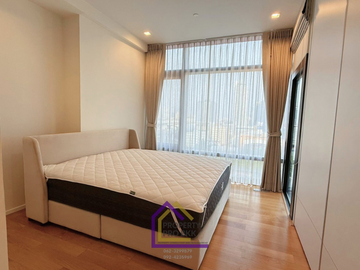 picture 🌟🌟 For Rent Circle Living Prototype (Circle 2): Bright & Spacious 1-Bedroom with Large Windows near MRT Phetchaburi - 7/23