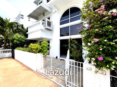 Condos for sale Sukumvit 31 : 265 Sqm 4 Bed 4 Bath  Kiarti Thanee City Mansion