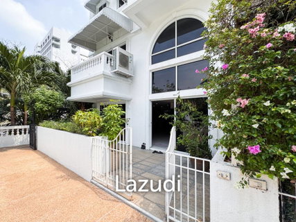 265 Sqm 4 Bed 4 Bath Kiarti Thanee City Mansion