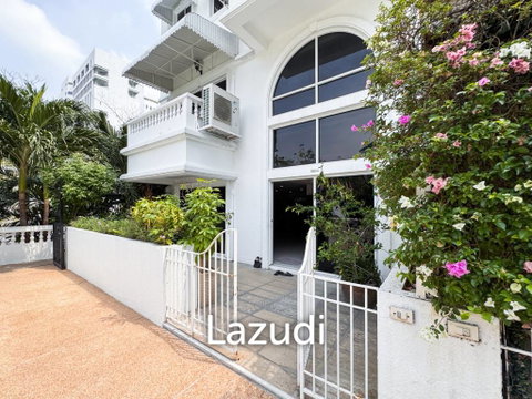 265 Sqm 4 Bed 4 Bath  Kiarti Thanee City Mansion