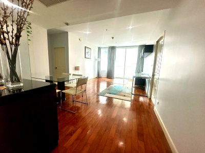 เช่าคอนโด สนามบินดอนเมือง : 2 Beds for rent, near BTS Phrom Phong.