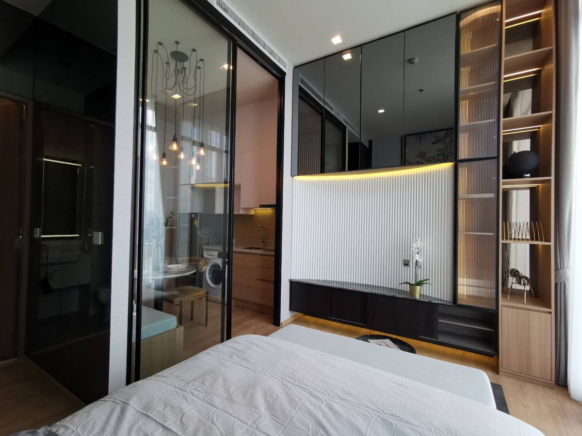 picture Noble Around Sukhumvit 33 | Sukhumvit Line | BTS Phrom Phong | 1 Bed 1 Bath | 27 sqm. | High Ceiling| ADD01764 - 4/8