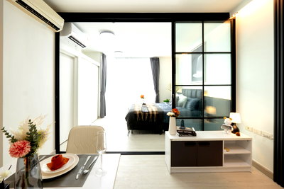Condos for sale : R209 For Sale: The IRIS Rama 9 - Srirakarin, near APL Hua Mak. Price only 1.59 million baht.
