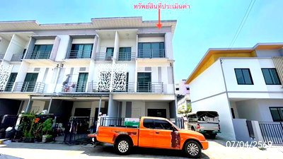 Townhouses for sale วัชรพล 9 : TOWN HOUSE 17.9 Sq.w. Sai Mai Bangkok for 3.9M
