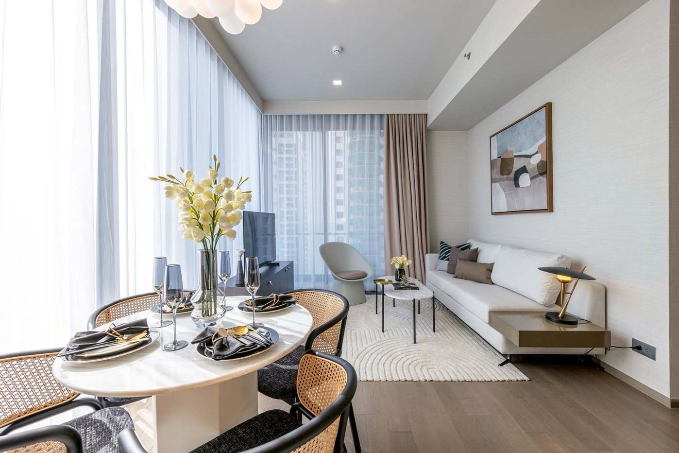 รูป LTHC15530 – Luxury Condo for Rent Asoke | High Floor City Lifestyle | Near BTS Asok | 80,000 THB - รูปที่ 4/5