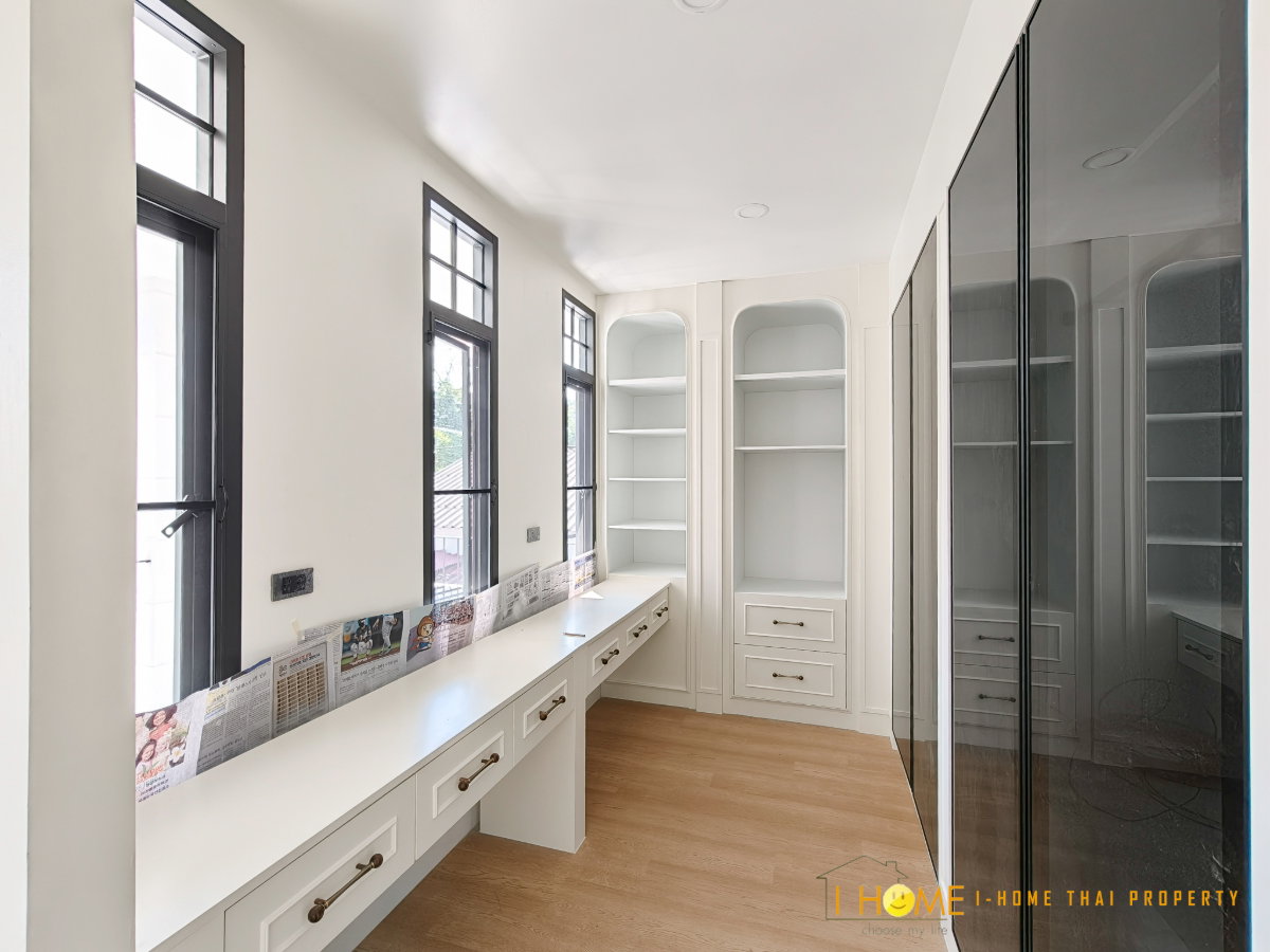 รูป ขายบ้านเดี่ยวสองชั้น รีโนเวทใหม่ 4 ห้องนอน 3 ห้องน้ำ 1 ห้องครัว 2 ที่จอดรถ # C8MG100701 - รูปที่ 34/36