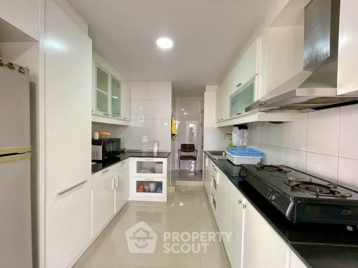 รูป คอนโด 3-ห้องนอน ที่ วัฒนา ไฮทส์ คอนโดมิเนียม ใกล้ MRT สุขุมวิท (ID 2929188) - รูปที่ 18/19
