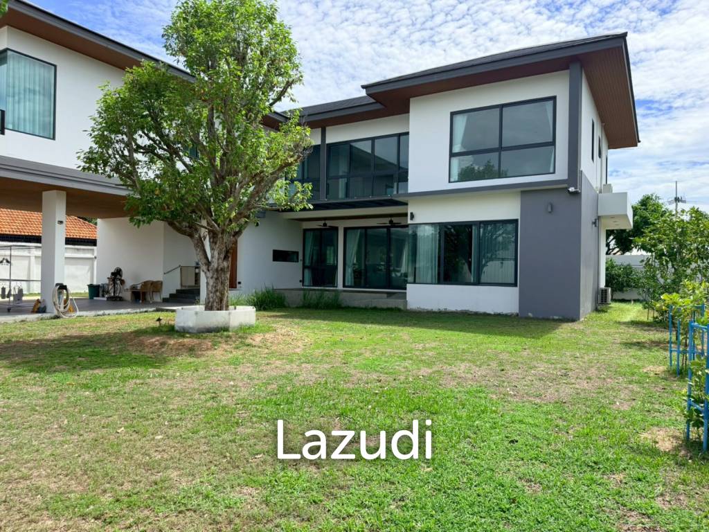 รูป บ้านเดี่ยวหรูทันสมัย 2 ชั้น ใกล้ทะเลสาบมาบประชาน พัทยา - รูปที่ 1/33