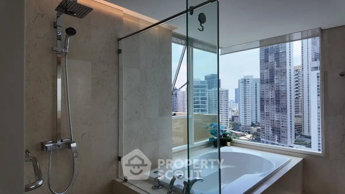 picture 4-BR Condo at Wilshire near BTS Phrom Phong (ID 2873686) - 23/28