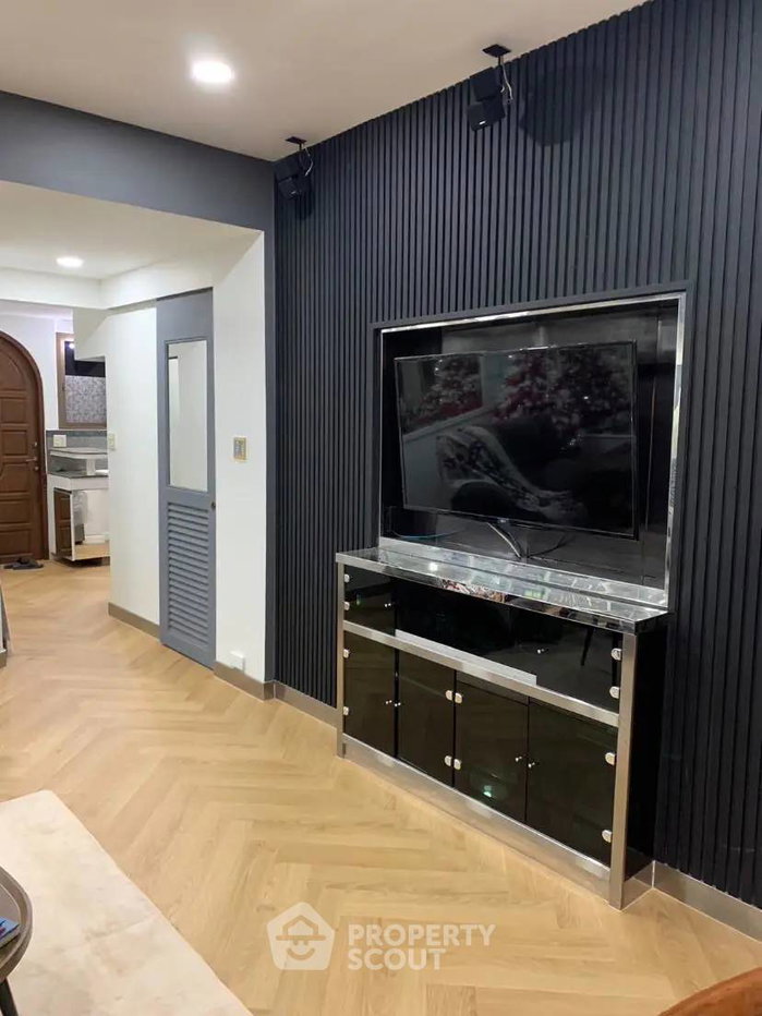 picture 2-BR Condo at Prasanmit Condominium near BTS Asok (ID 2873753) - 3/13