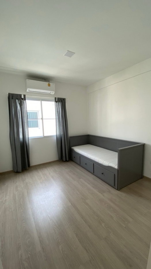 รูป 🏡✨ ให้เช่าทาวน์โฮมหลังมุม — Indy 2 บางนา–รามคำแหง 2 บ้านสวย พื้นที่กว้าง พร้อมสนามรอบบ้าน เหมาะสำหรับครอบครัวและสัตว์เลี้ยง - รูปที่ 8/14