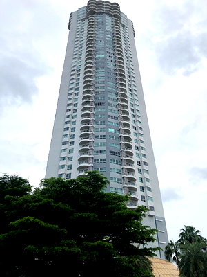 ขายคอนโด : ขายห้องชุดพักอาศัย เนื้อที่ 127.14 ตร.ม. ศุภาลัย  พริมา ริวา ด้านหน้าติดถนนพระราม 3 ด้านหลังติดแม่น้ำเจ้าพระยา 