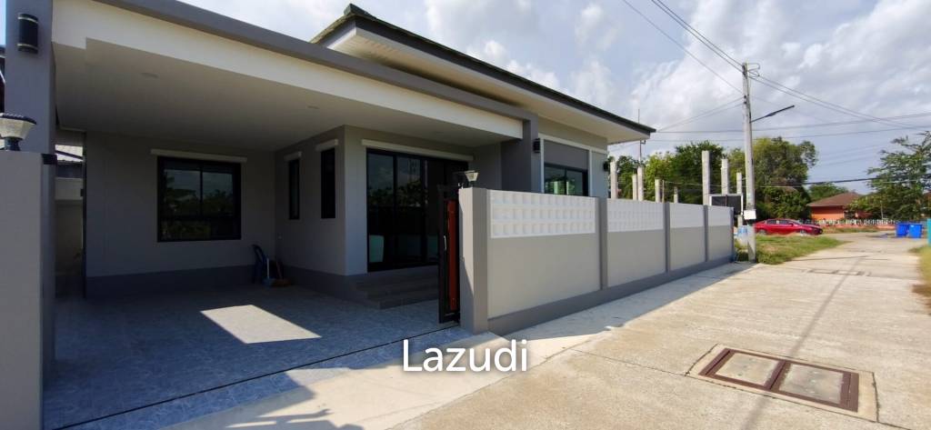 picture Charming Modern House for Sale Bang Saray, Sattahip - 1/21