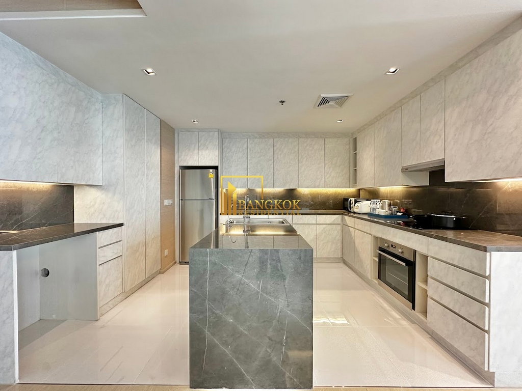 รูป Luxurious 3 Bedroom Duplex Serviced Apartment in Ekkamai - BR30046SA - รูปที่ 7/33