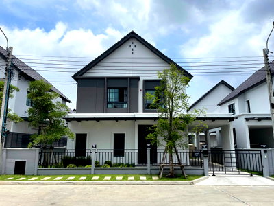 เช่าบ้านเดี่ยว บางนาใต้ : 🏡 บ้านใหม่ให้เช่า  ✨ Fully Furnished พร้อมอยู่ 📍ทำเลดี หลัง Mega Bangna