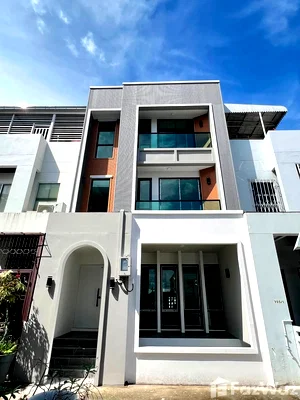 ทาวน์โฮม กรุงเทพมหานคร : ขาย ทาวน์เฮ้าส์ 4 ห้องนอน ใน บางจาก, กรุงเทพมหานคร 6381468