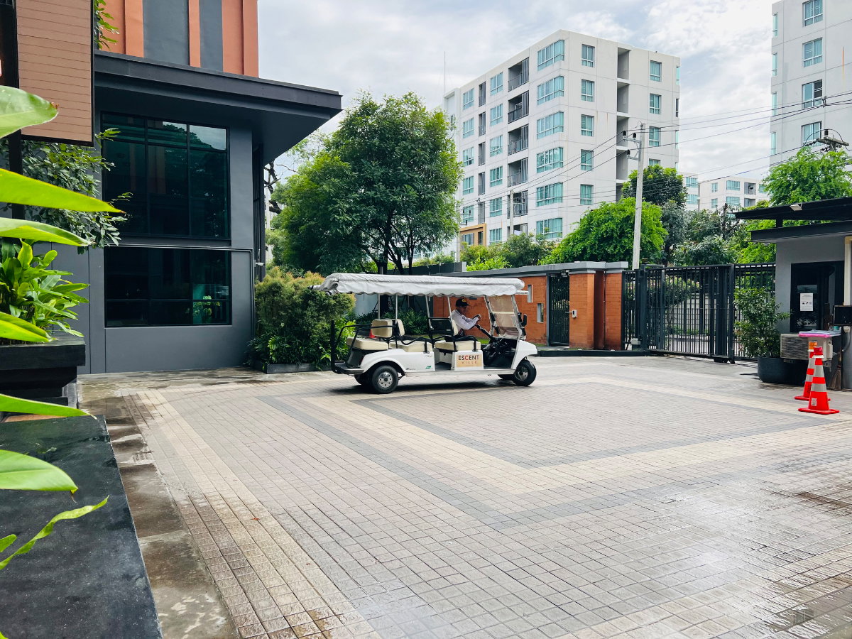 รูป ✅ให้เช่า escent ville วิวสระ ชั้น5 ,32ตรม 12,000บาท ☎️064-792-4426(เบญ) - รูปที่ 24/26
