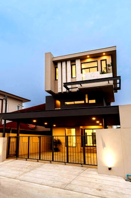 Houses for rent Chiang Mai :   Two storey house for rent with 3 bedrooms,3 toilets and 1 kitchen.  #A3-H0298
