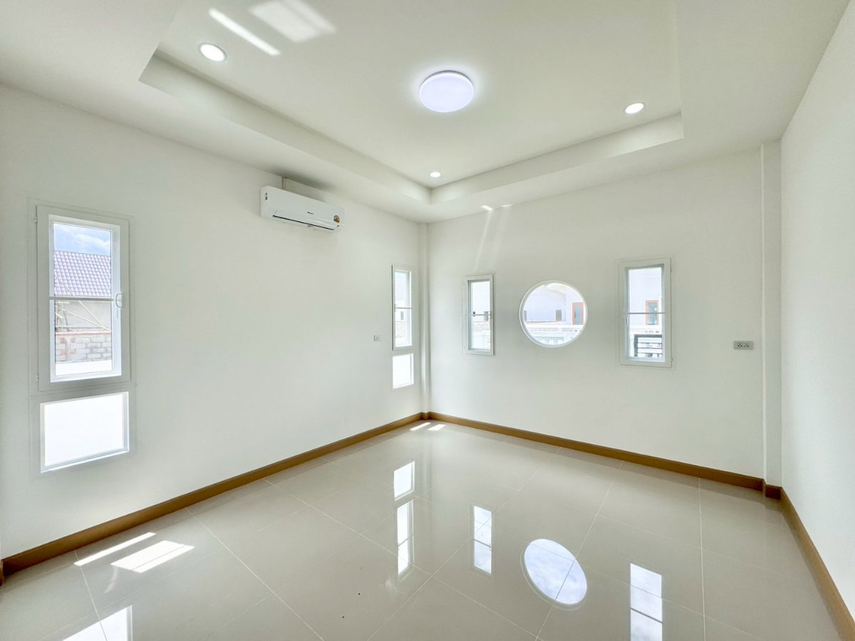 รูป ขายบ้านนอกโครงการที่ดินจัดสรรทำเลเด่นใกล้เมืองศูนย์การค้ากาดฝรั่ง ห้าง Big C โรงเรียนนานาชาติ และเข้าเมืองสะดวก #C7MG100873 - รูปที่ 6/13
