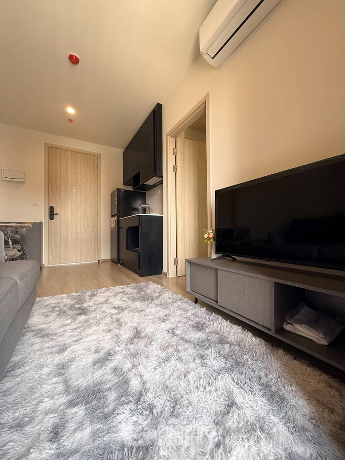 picture 1-BR Condo At Nue District R9, High-Floor 25th, 200m to MRT Phra Ram 9 (ID 2916758) - 2/10