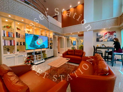 Condos for rent : 🏢 Luxurious penthouse for rent @ Regent Royal Place. Spacious room, close to BTS Ratchadamri 🚅