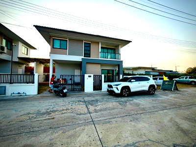 Twin houses for sale : Baan Thamachat Rangsit-Khlong 8, No. 84/3