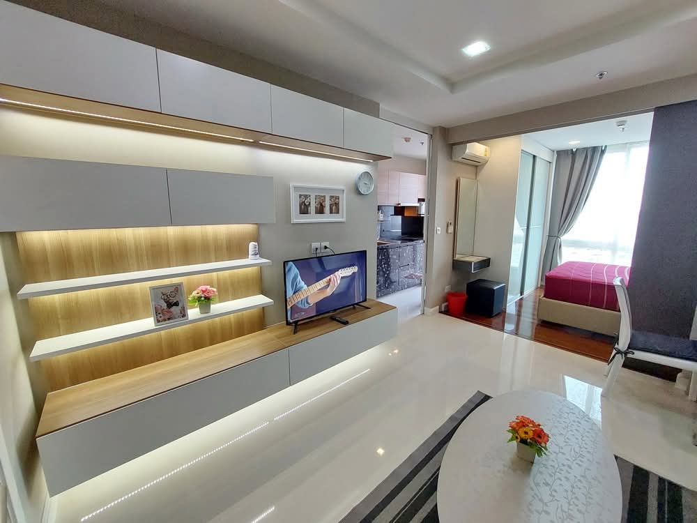 picture The Metropolis Samrong | 12,500 THB/Month | Next to BTS Samrong Exit 5 | 1 Bedroom 35 SQ.M. - 5/10