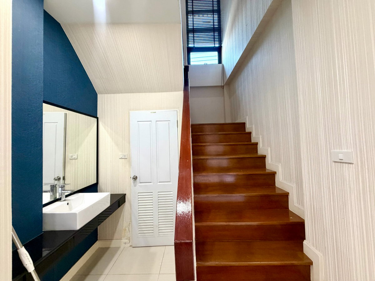 รูป 🏡 ขายบ้านแฝด (ฟังก์ชั่นเดี่ยว) 2 ชั้น ทำเลดีมาก บ้านธรรมชาติ รังสิต–คลอง 8   เลขที่ 84/3 - รูปที่ 17/20