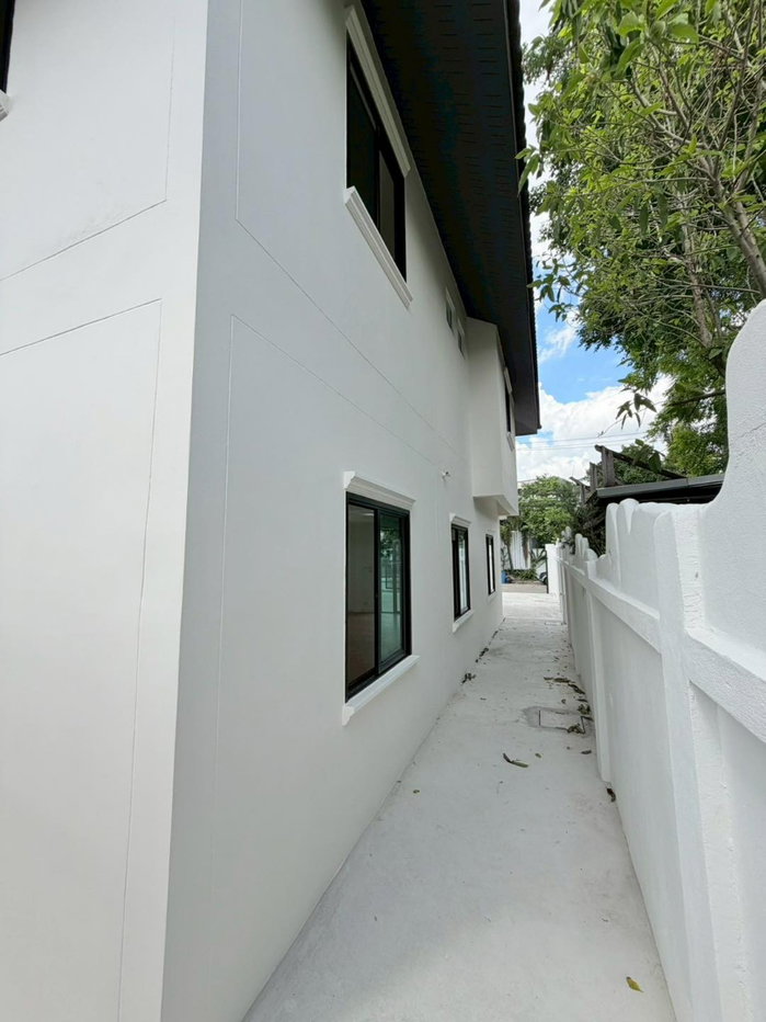 รูป ขายบ้านเดี่ยว : หมู่บ้านกรุงทอง 4 (ซอยนวมินทร์ 111) เนื้อที่ 58 ตารางวา 3 ห้องนอน 3 ห้องน้ำ ตกแต่งใหม่สวยพร้อมอยู่ ที่จอดรถ 3 - 4 คัน - รูปที่ 14/15