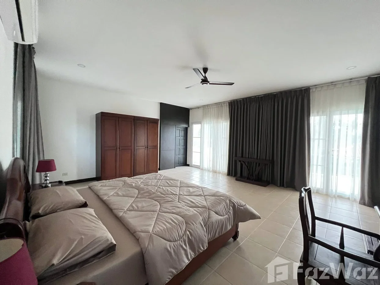 picture 6 Bedroom Villa for sale at St.James Park 6288945 - 5/19