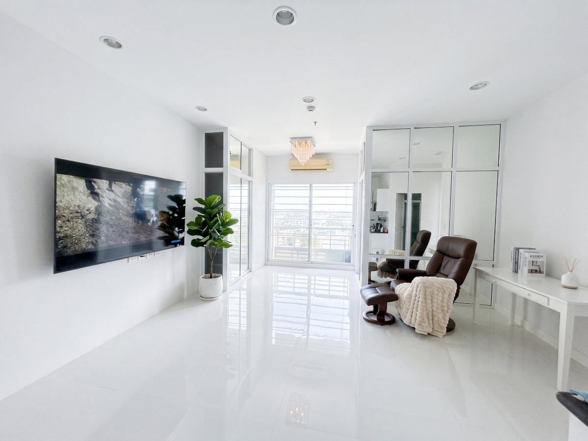 รูป ให้เช่าคอนโด - ห้องสวย รีโนเวทใหม่ เหมือนได้ห้องใหม่ ทิศใต้ ไม่ร้อน REF. F28904 - รูปที่ 1/8
