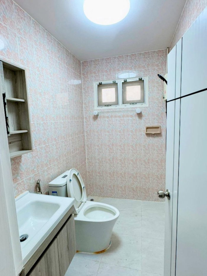 รูป ให้เช่าบ้านเดี่ยวหลังใหญ่ รีโนเวทใหม่ ม.อัมพรเพลส ไร่กล้วย ศรีราชา - รูปที่ 9/20