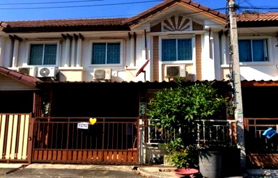Townhouses for rent วิทยาลัยเทคนิคมีนบุรี : Townhouse for rent at Pruksa Ville 5, Pracha Ruamjai Soi, Min Buri District, opposite Interkids School, Nimit Mai.