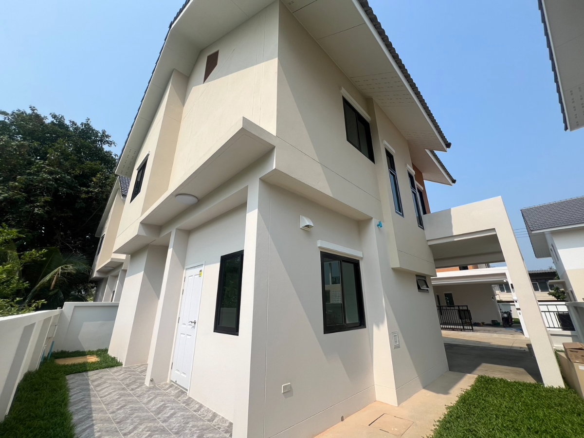 รูป ขายบ้านเดี่ยวสองชั้น บ้านนอกโครงการทำเลย่านเศรษฐกิจ บ้านใหม่แกะกล่อง !!!ฟรีโอน #C6MG100467 - รูปที่ 22/24