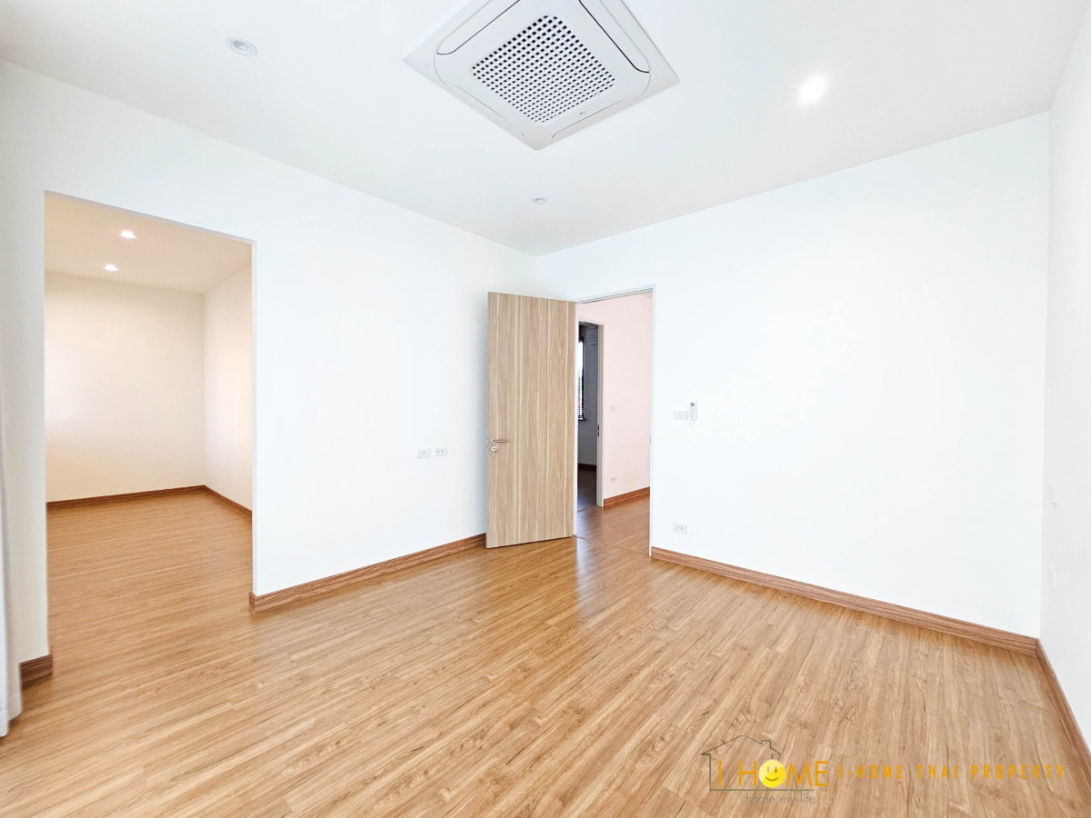 รูป ขายบ้านเดี่ยว 2 ชั้น บ้านหลังใหญ่สไตร์โมเดิร์นทันสมัยภายในตกแต่งหรูหรา # C7MG100921 - รูปที่ 31/41