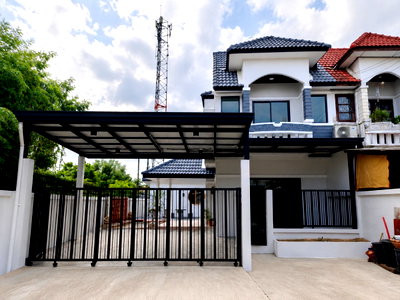 บ้านเดี่ยว นนทบุรี : ขายบ้านแฝดหลังริมช.รุ่งเรือง 6 บางบัวทอง 53 ตร.ว. แต่งใหม่ใกล้ MRT ฟรีโอน
