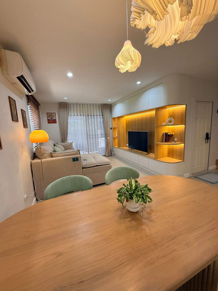 รูป  ขายบ้านเดี่ยว 2 ชั้น   บ้านในหมู่บ้านเงียบสงบ บ้านมือสองสภาพใหม่พร้อมโรงรถ   #CSP100915 - รูปที่ 5/16