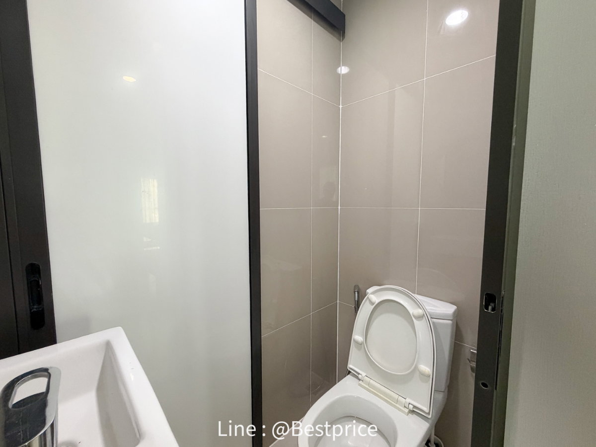 รูป BESTPRICE ให้เช่า Rhythm Asoke 2 ห้องสวย เฟอร์ครบ ราคาพิเศษ - รูปที่ 9/14