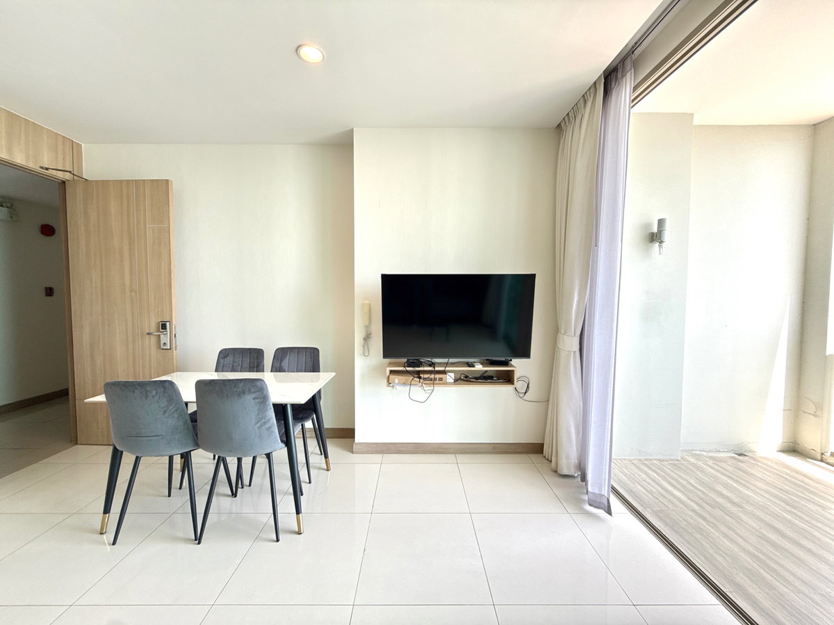 รูป The Riviera Wongmat Beach Free‼️Internet WiFi *Corner Room* - รูปที่ 20/47