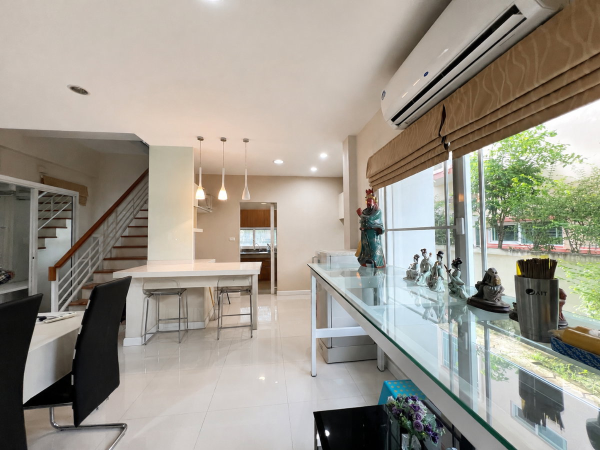 รูป 🏡 ขายบ้านเดี่ยว 2 ชั้น หมู่บ้านมัณฑนา พระราม 9 – ศรีนครินทร์ บ้านสวย พร้อมอยู่ เฟอร์ฯ และเครื่องใช้ไฟฟ้าครบ ทำเลศักยภาพ ใกล้รถไฟฟ้าสายสีส้ม - รูปที่ 12/38