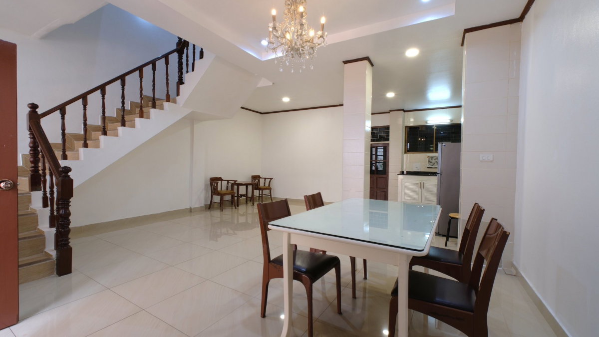 รูป 🏡TH163 | ให้เช่าทาวน์เฮ้าส์ 3 ชั้น สุขุมวิท 44 ห่าง BTS พระโขนงเพียง 200 ม. (เหมาะทำโฮมออฟฟิศ & จดบริษัทได้!) - รูปที่ 2/16