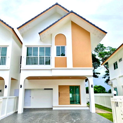 Houses for sale San Sai Chiang Mai :  Two-storey detached house for sale  3 bedrooms 3 bathrooms and 2 parkings.  #CSS101821 