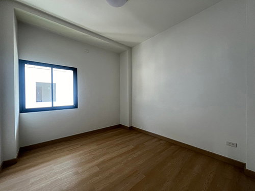 รูป ขายบ้านเดี่ยวสองชั้น บ้านนอกโครงการทำเลย่านเศรษฐกิจ บ้านใหม่แกะกล่อง !!!ฟรีโอน #C6MG100467 - รูปที่ 18/24