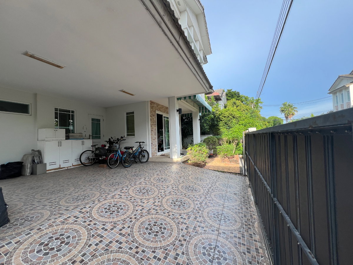 รูป 🏡 ขายบ้านเดี่ยว 2 ชั้น หมู่บ้านมัณฑนา พระราม 9 – ศรีนครินทร์ บ้านสวย พร้อมอยู่ เฟอร์ฯ และเครื่องใช้ไฟฟ้าครบ ทำเลศักยภาพ ใกล้รถไฟฟ้าสายสีส้ม - รูปที่ 4/38