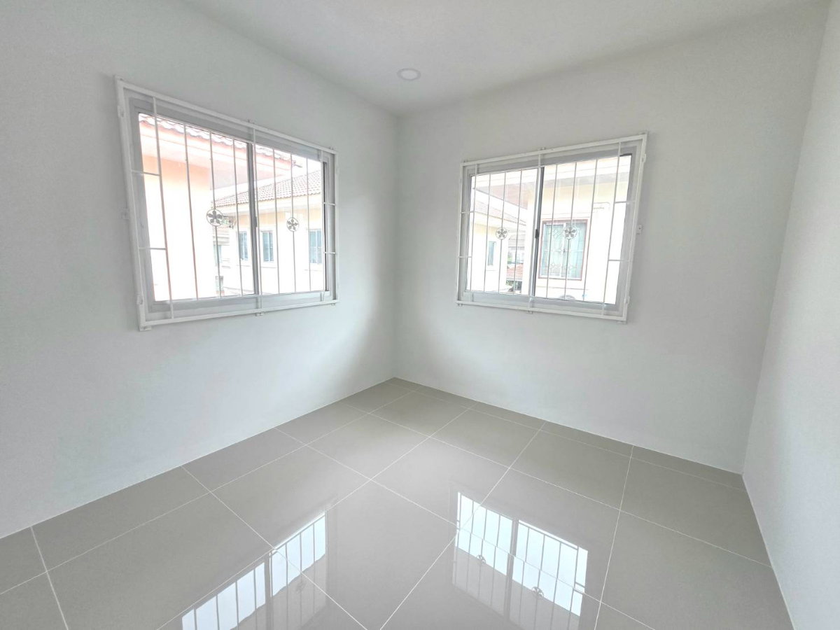 รูป บ้านเดี่ยว2ชั้น ตกแต่งรีโนเวทใหม่ เดินทางสะดวก พื้นที่กว้างขวาง หมู่บ้าน พฤกษาวิลเลจ 1 ลำลูกกา คลอง5 บึงคำพร้อย ปทุมธานี ทำเลดี ราคาถูก - รูปที่ 29/32